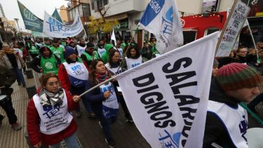 ATE, Unter y Sitrajur realizarán protestas frente a Casa de Gobierno, un par de horas antes de las paritarias.  Foto Archivo: Marcelo Ochoa