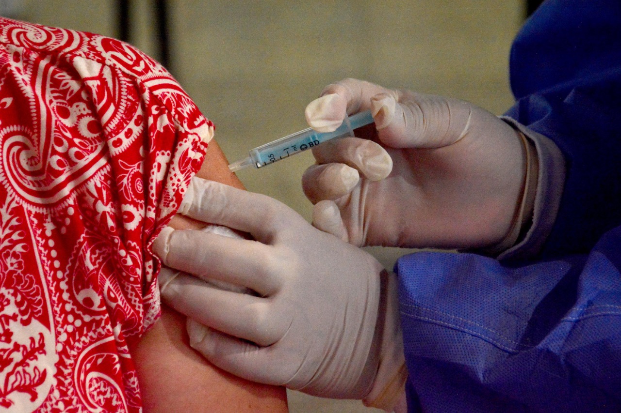 Este jueves iniciaría la distribución provincial de vacunas. Foto: archivo/Marcelo Ochoa.