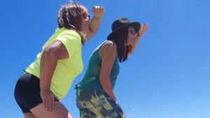 Son amigas hace 50 años, se jubilaron como docentes y en el norte neuquino descubrieron esta maravilla