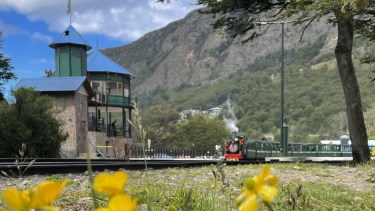 El Tren del fin del Mundo recorre un trazado que combina naturaleza e historia, este fin de semana largo.