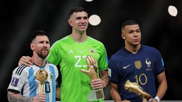 Lionel Messi y Dibu Martínez, nominados al The Best de FIFA.