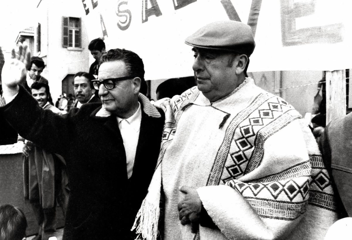 El escritor apoyó a Salvador Allende en sus campañas presidenciales.