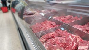 Con el salario de 2019 se podía comprar un 44% más de carne que el año pasado