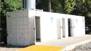 Baños públicos en el río Limay: dónde están y en qué horario funcionan 