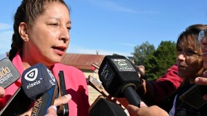 Arabela Carreras ratificó ocho días de descuento «innegociables» a docentes en Río Negro