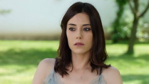 Quién es Cansu Dere, la actriz turca desaparecida tras el terremoto en Turquía