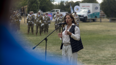La gobernadora Arabela Carreras estuvo este domingo en el acto de apertura de la edición 37 de la Exposición Rural de Bariloche y se refirió a las paritarias salariales con los gremios estatales. (foto Marcelo Martínez) 