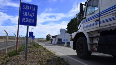 Volvieron los controles de peso a camiones que circulan en la Ruta 22