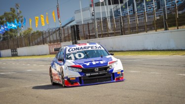 Llaver logró la pole en el comienzo del TC 2000