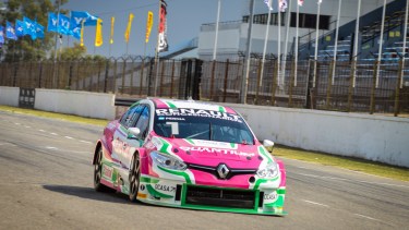 Vivian y Pernía, los dueños de la primera fecha del TC 2000