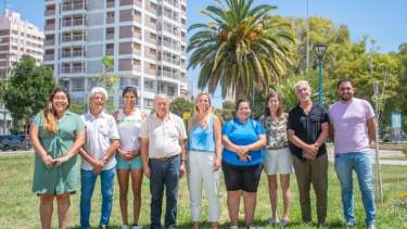 La actual intendenta incorporó a una deportista y un farmacéutico a su lista. 