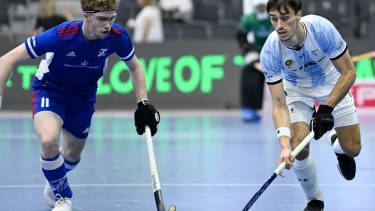 El barilochense lleva tres goles en el Mundial de hockey pista que se juega en Sudáfrica.