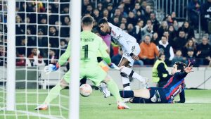 Barcelona y Manchester United no defraudaron: empataron 2 a 2 en un partidazo