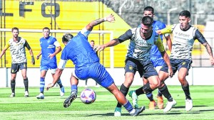 Con sello Albinegro, Deportivo Madryn debuta en la Primera Nacional