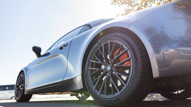 Neumáticos muy grandes y amigables con el medio ambiente, lo que reclama el mercado hoy.