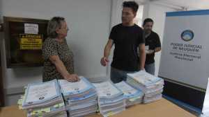 Trabajo a contrarreloj para oficializar las listas de candidatos para la elección de Neuquén