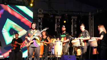 Percusión con señas: para los que más saben de  música y para quienes no saben nada del pentagrama