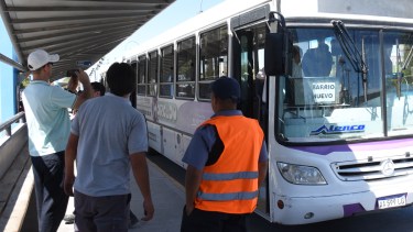 No habrá colectivos en Roca, el 12 y el 13.