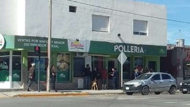 Las cuatro personas fueron interceptadas en bulevar Contín y Caseros. Foto Gentileza VDM Noticias.