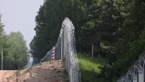 Finlandia construirá un vallado metálico en la frontera con Rusia para evitar presión política