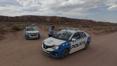 El cuerpo de Norma se halló en la meseta de Plottier, en San Martín y Ferramola. Foto: Oscar Livera.