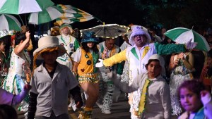 Las imágenes del colorido carnaval que se desarrolló en El Cóndor