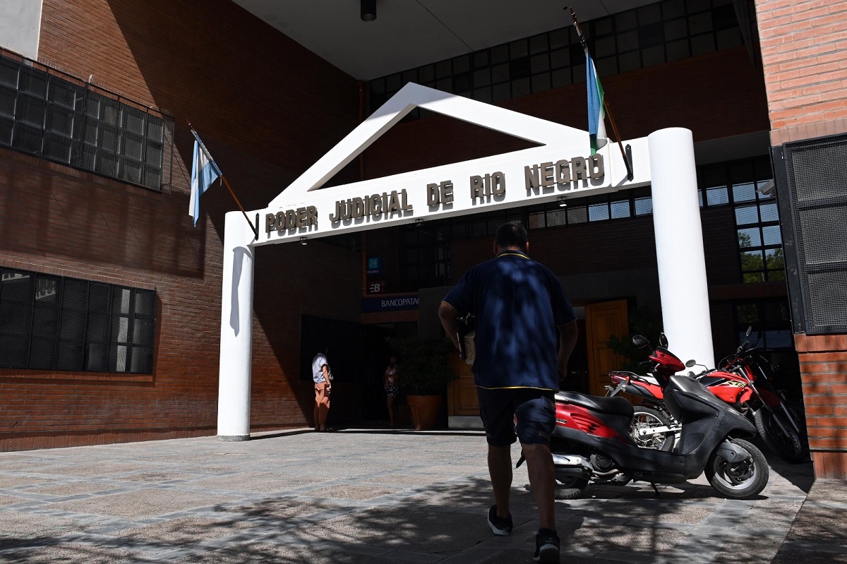 La audiencia se desarrolló en el edificio central del Poder Judicial de Río Negro en la capital rionegrina.. Foto: Marcelo Ochoa.