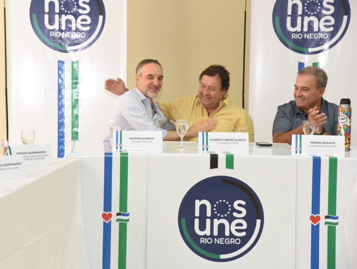 Martín Doñate y alberto Weretilneck consolidaron la fuerza "Nos Une Río Negro", para las elecciones provinciales de 2023.-