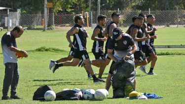Cipo debutará en el Federal A el 12 de marzo como local contra Círculo Deportivo y este sábado jugó un amistoso. (Foto: Florencia Salto)