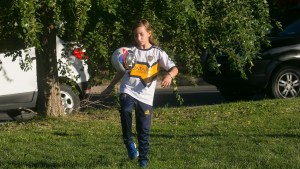 Ambar quiere seguir jugando al fútbol, pero la Liga Rionegrina no da respuestas