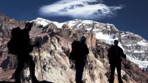 Tres montañistas murieron escalando el Aconcagua en cuatro días
