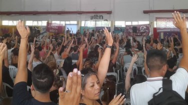 Docentes de Neuquén llevan a plenario el rechazo a la propuesta salarial del Gobierno 