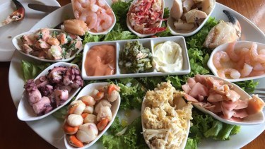 Cuánto cuesta comer en el sur de Chile, de pizzas y hamburguesas a un restaurante