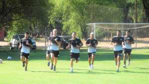 Páez y Carmona, figuras en Independiente, se ganaron su chance en Cipolletti