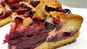 Torta de ciruelas en pocos pasos