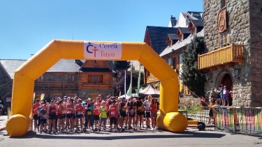 Se corrió la Correcaminata de Bariloche, que busca concientizar acerca del cáncer