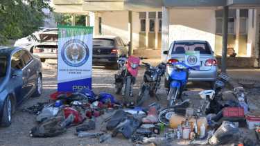 Los elementos fueron recuperados en allanamientos en Roca y Cipolletti.