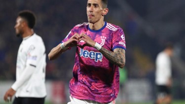 El clásico festejo de Ángel Di María en la victoria de Juventus sobre Spezia en Italia. Foto: AP