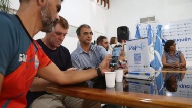 La app Disfrutá, una herramienta útil para los que vendrán a la Fiesta de la Confluencia. Foto: Gentileza Municipalidad de Neuquén. 