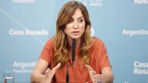 Tolosa Paz dijo que el Presidente generó «un frente competitivo» al no presentarse a la reelección
