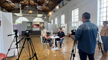 "Enfocado" ciclo de entrevistas políticas conducido por Matías Cesari en Neuquén. Foto captura