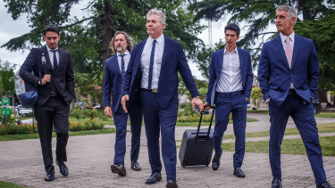 Burlando estuvo en Cipolletti junto a su staff en una audiencia por la causa de Facundo Castillo. 