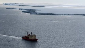 Antártida: la base argentina más antigua recibió el abastecimiento del rompehielos “Irízar”