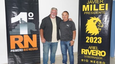 Jacinto Liébana y Ariel Rivero realizaron el lanzamiento oficial de la candidatura por la intendencia de Regina. (Foto gentileza)