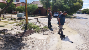 Después de la tormenta en Las Grutas: acondicionan calles para recibir a los turistas el fin de semana
