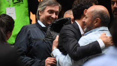 Máximo Kirchner llegó junto a Wado de Pedro, aunque se creía que no iba a asistir. 
