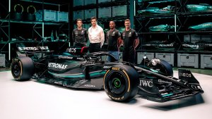 Mercedes presentó el auto con el que espera volver a ganar un título en la Fórmula 1