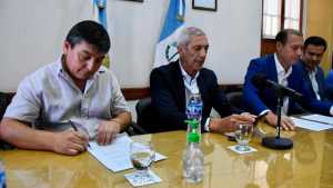 Paro en los hospitales y marcha en Neuquén con reclamos al ministro Pons