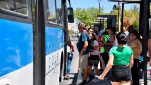 Elecciones 2023 en Neuquén: habrá colectivos gratis para ir a votar este domingo