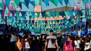 Fiesta de la Confluencia en Neuquén: dónde hay cajeros, estaciones de servicio y supermercados